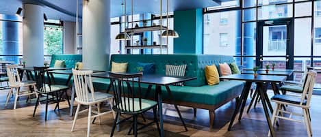 Frühstück, Mittagessen und Abendessen