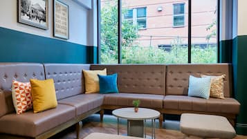 Breakfast, lunch and dinner served