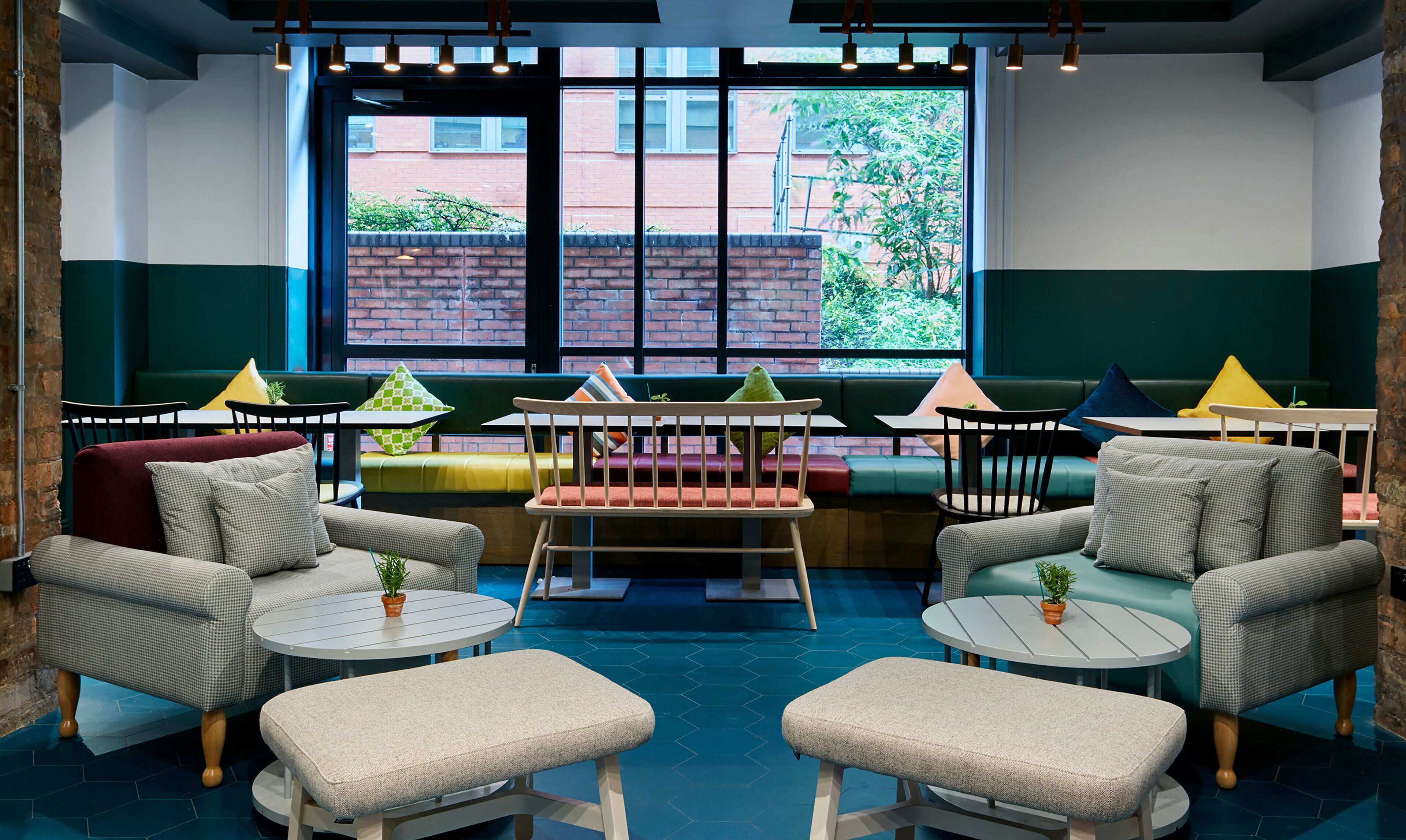 breakfast, lunch and dinner served