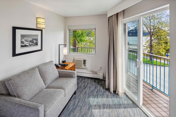 In-room safe, desk, iron/ironing board, free WiFi