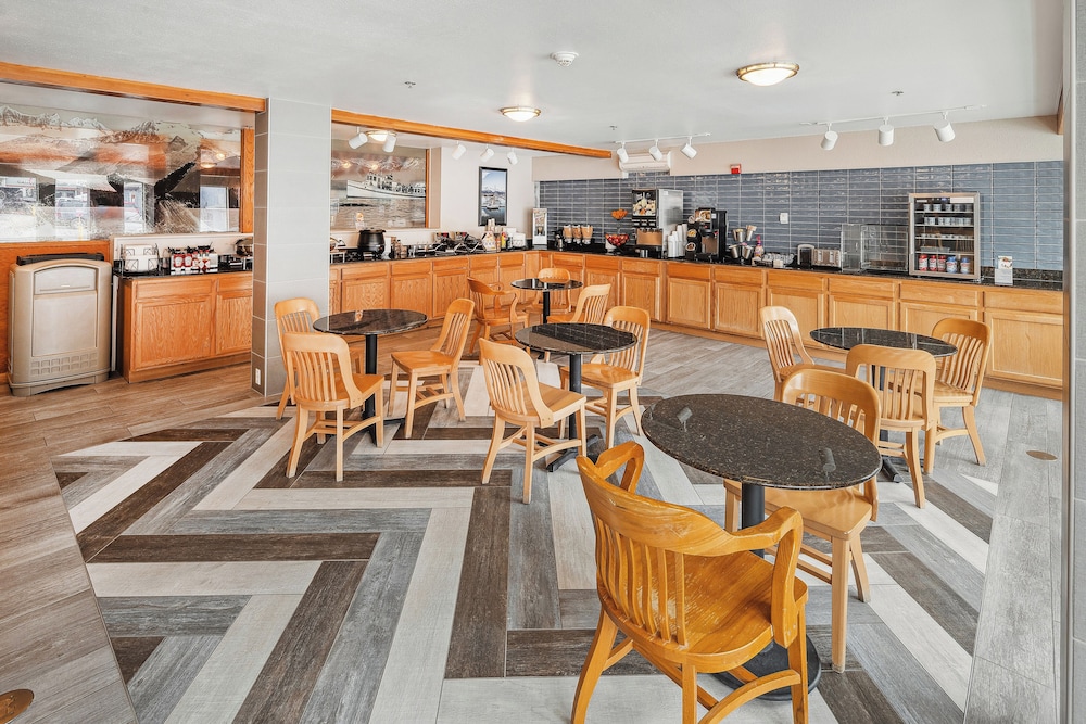 Hotel Edgewater by null