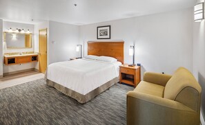 In-room safe, desk, iron/ironing board, free WiFi