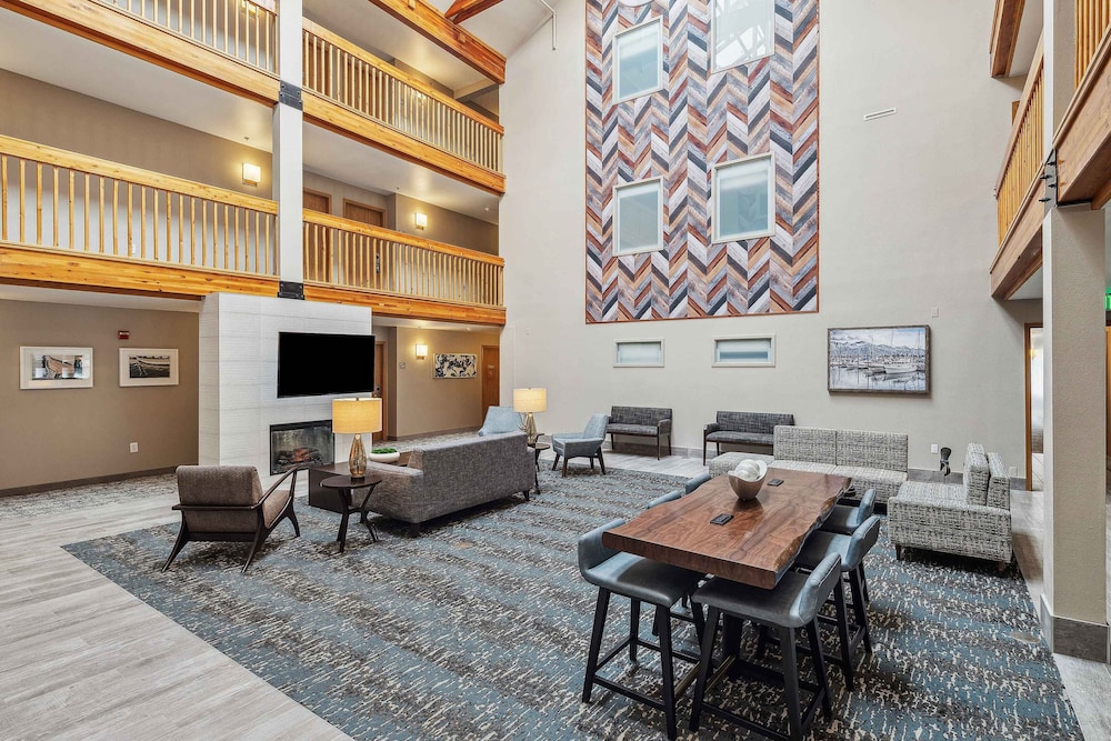 Hotel Edgewater by null