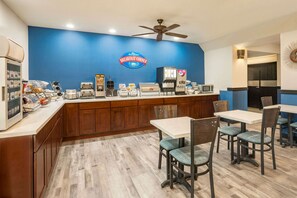 Free daily continental breakfast 
