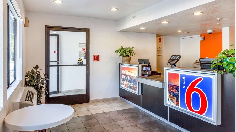 Motel 6 Phoenix, AZ - West