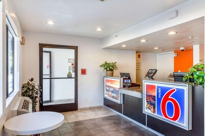 Motel 6 Phoenix, AZ - West