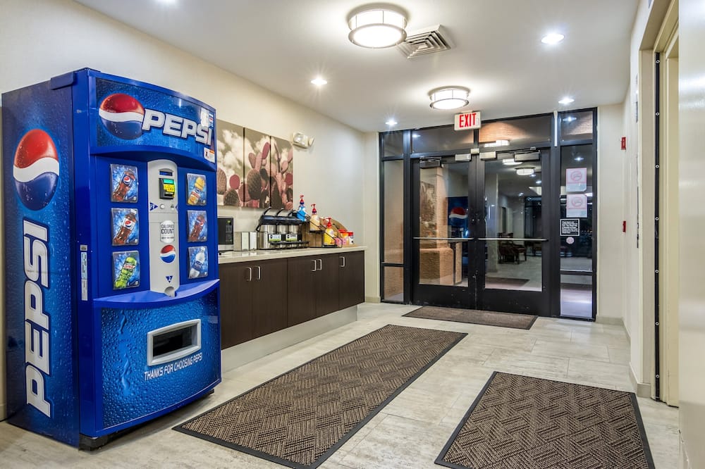 Red Roof Inn PLUS+ Tempe - Phoenix Airport