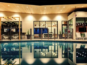 Outdoor pool, pool cabanas (surcharge), pool loungers