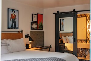 Hochwertige Bettwaren, Daunenbettdecken, Pillowtop-Betten, Minibar