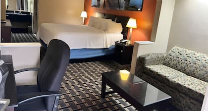 Days Inn & Suites by Wyndham Pine Bluff