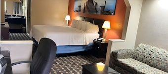 Days Inn & Suites by Wyndham Pine Bluff