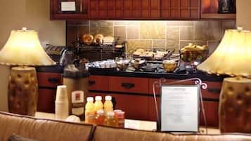 Free daily continental breakfast 