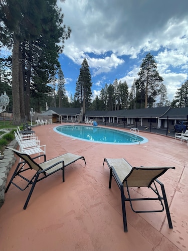 Tahoe Hacienda Inn