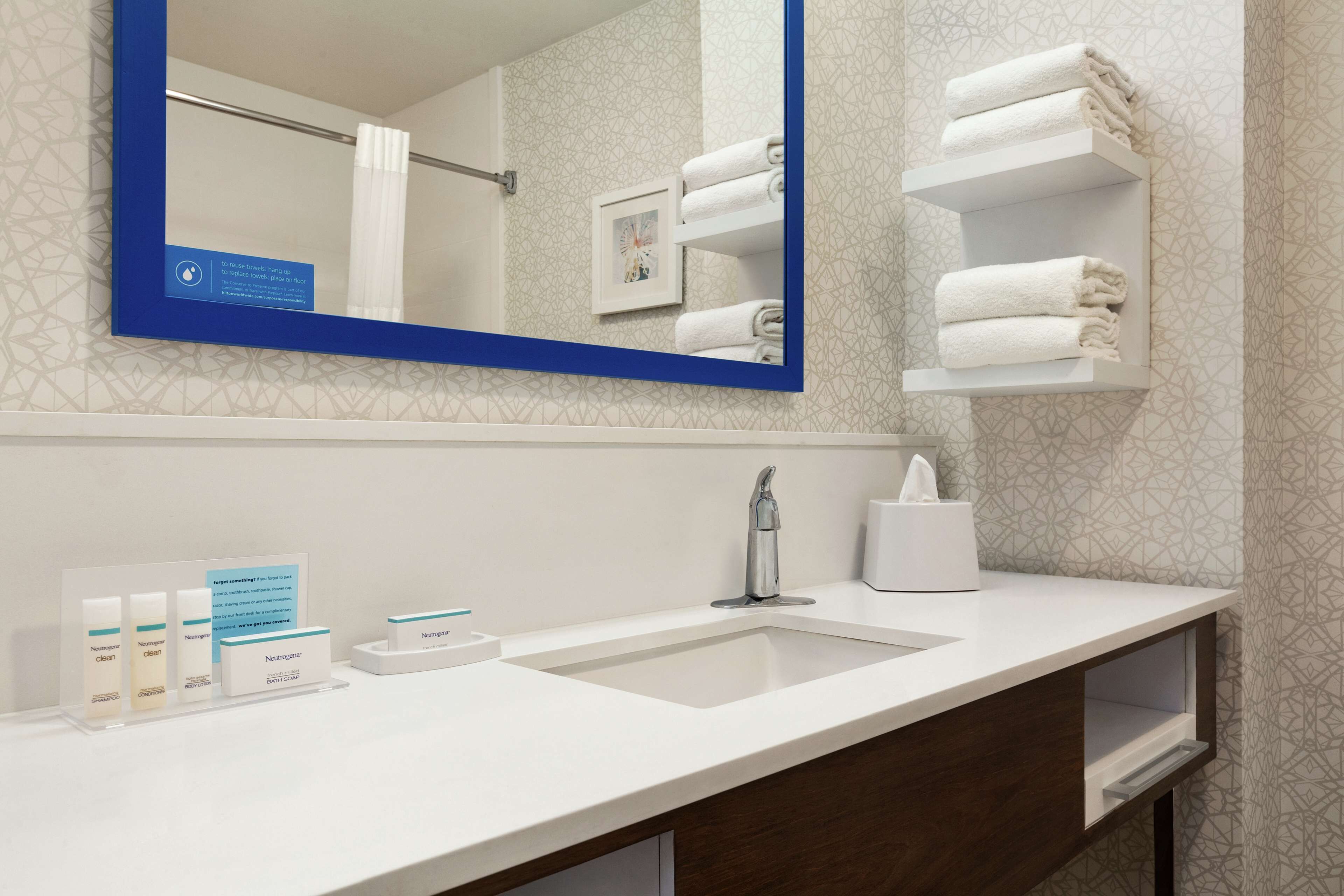 combined shower/bathtub, free toiletries, hair dryer, towels