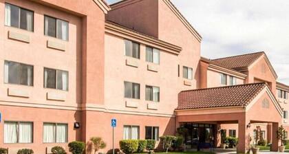 Pacific Coast Inn