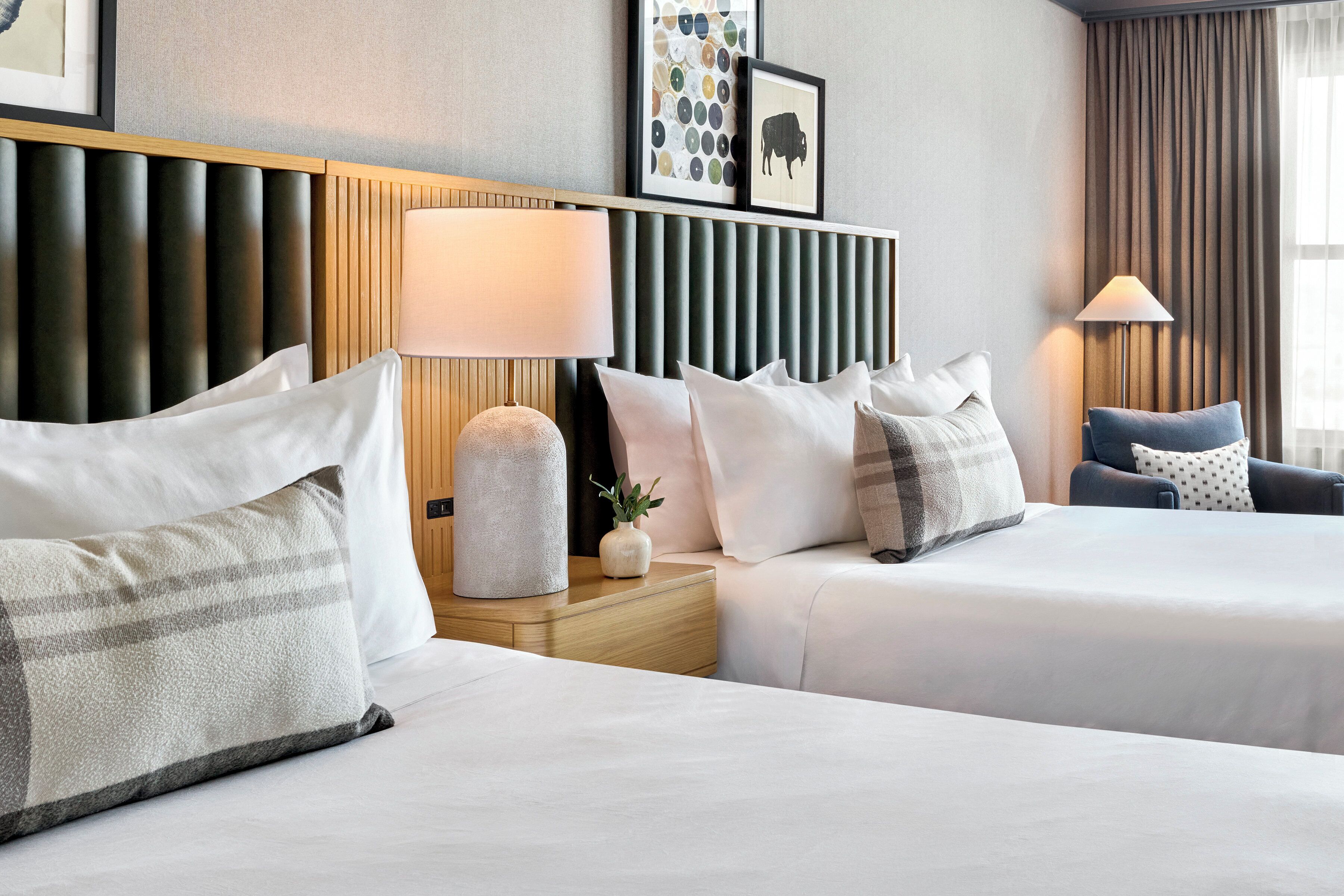 premium bedding, in-room safe, desk, laptop workspace