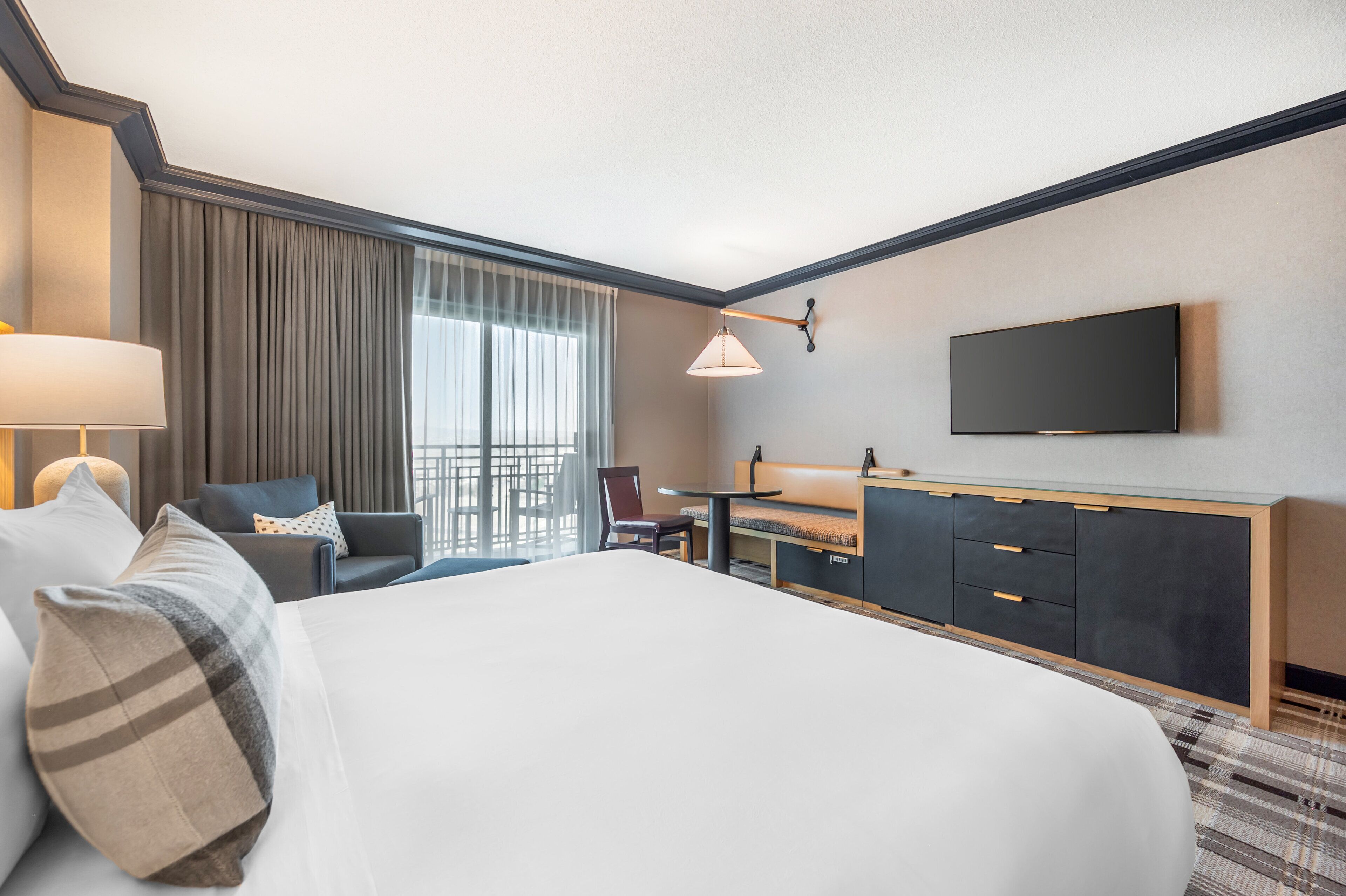 Premium bedding, in-room safe, desk, laptop workspace