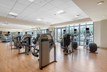 Fitness center at Omni Interlocken