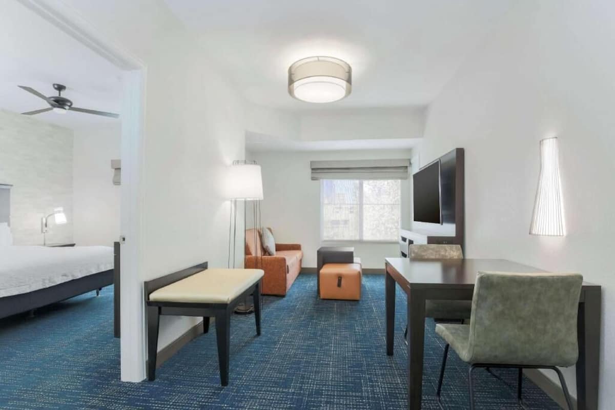 Down comforters, pillowtop beds, desk, laptop workspace