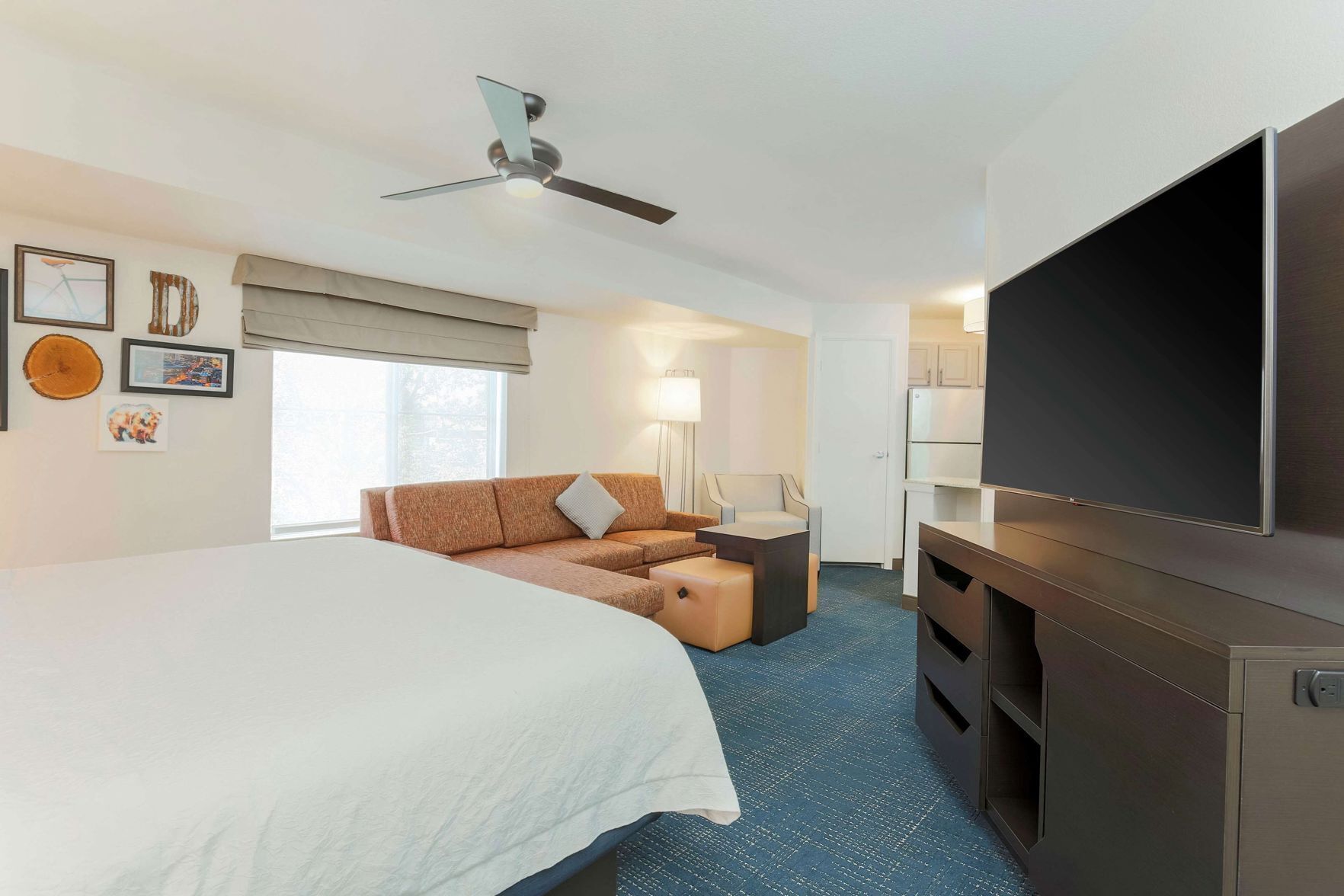 Down comforters, pillowtop beds, desk, laptop workspace