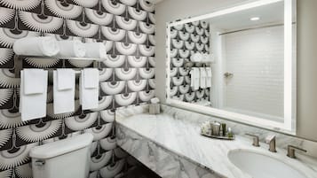 Chuveiro/banheira combinados, produtos de toalete de grife