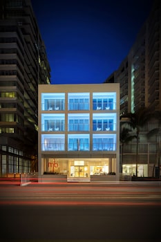 Hotel exterior and entrance at MB Hotel, Trademark Collection by Wyndham