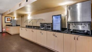 TĂ€gliches inbegriffenes FrĂŒhstĂŒck zum Mitnehmen