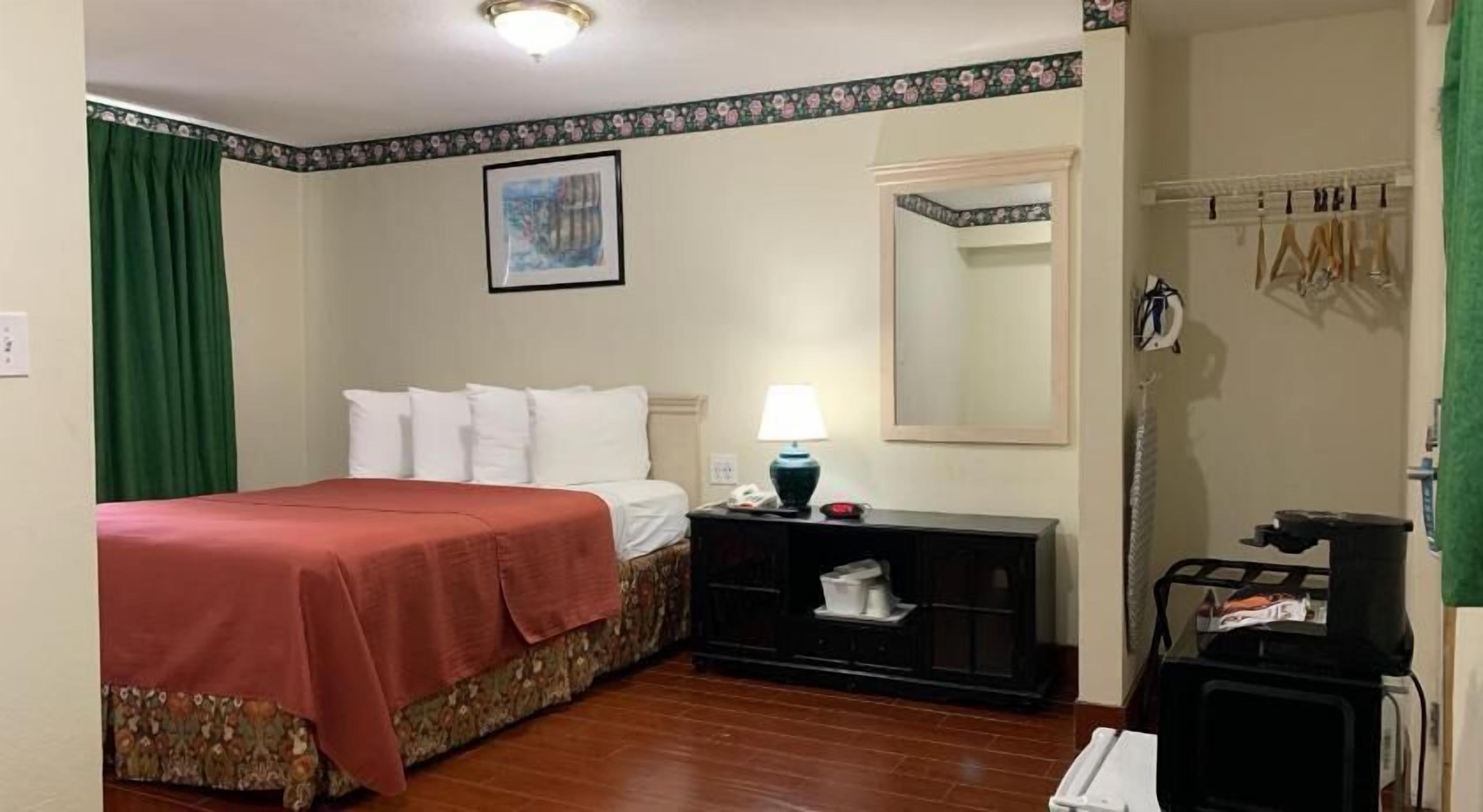 Desk, iron/ironing board, free WiFi, bed sheets