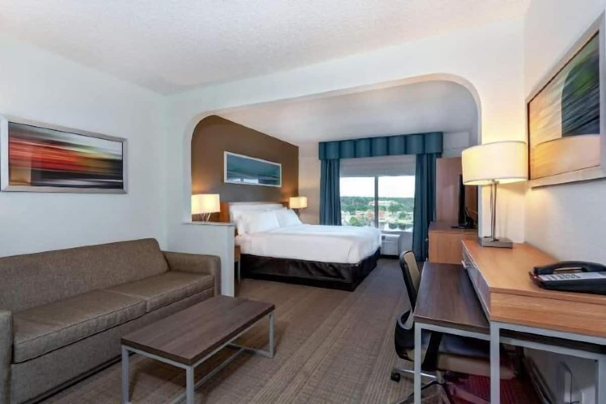 1 Schlafzimmer, hochwertige Bettwaren, Schreibtisch