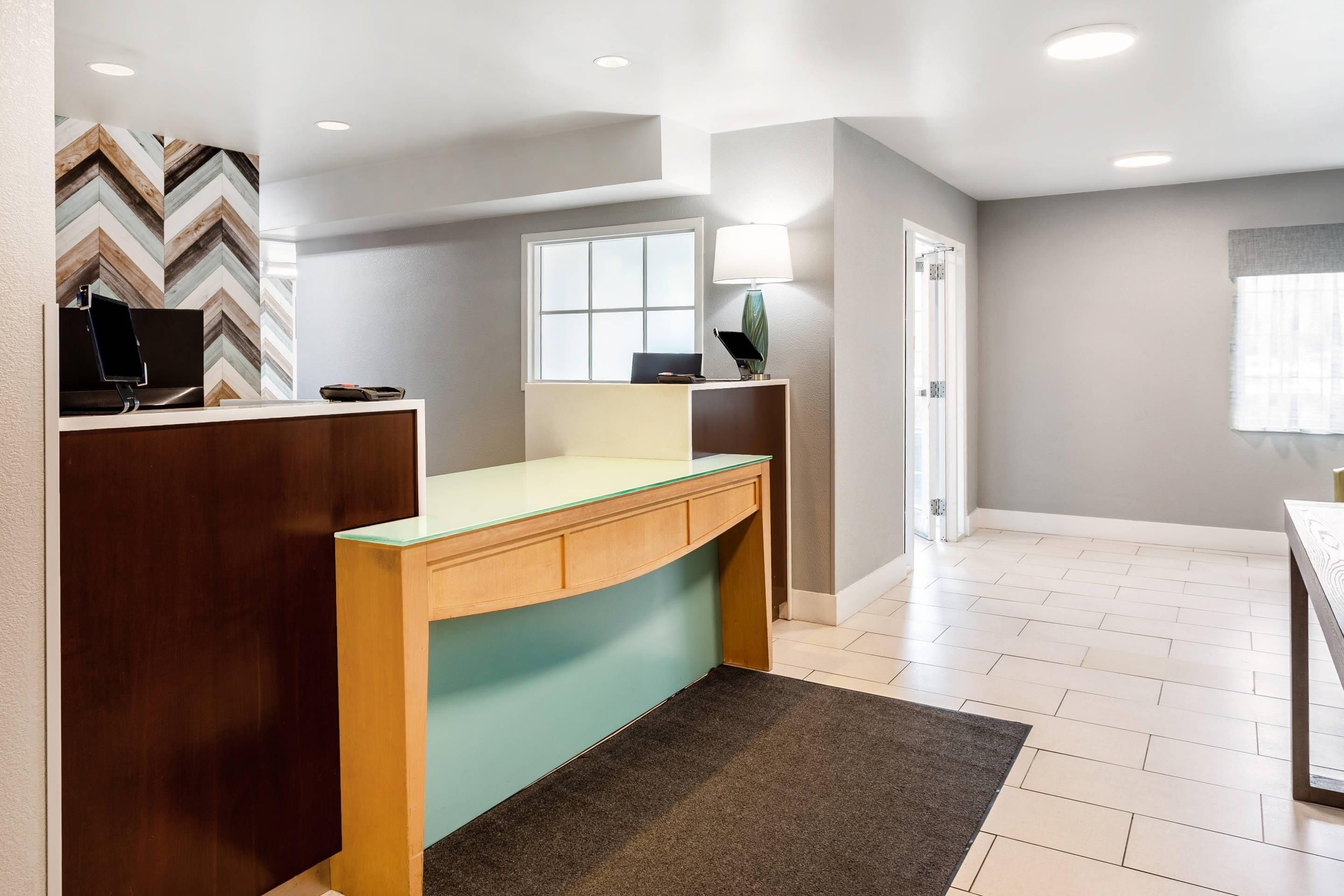 Photo - MainStay Suites Chicago Hoffman Estates