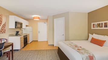 Standard Room, 1 Queen Bed, Non Smoking