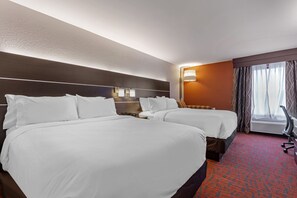 Standard Room, 2 Queen Beds | Egyptian cotton sheets, premium bedding, in-room safe, desk - Holiday Inn Express Metropolis by IHG (Metropolis)