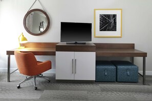 Literie hypoallergénique, fer et planche à repasser