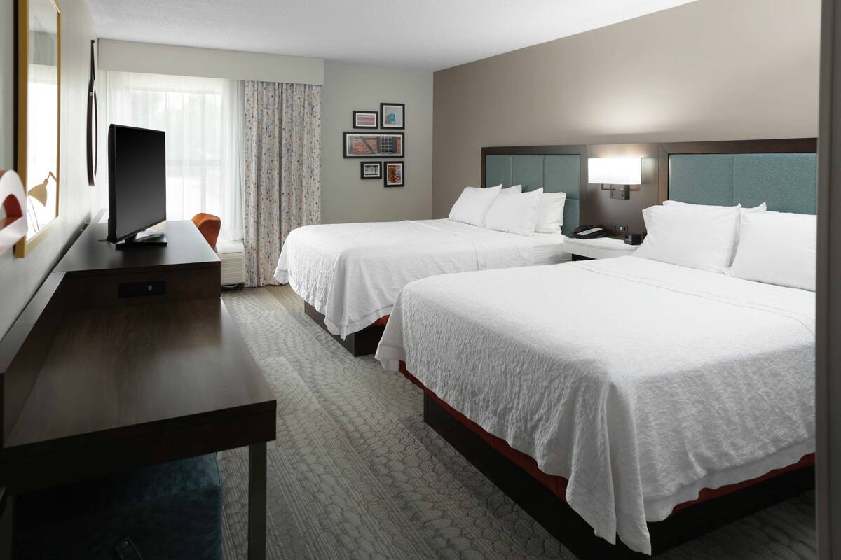 1 bedroom, hypo-allergenic bedding, iron/ironing board