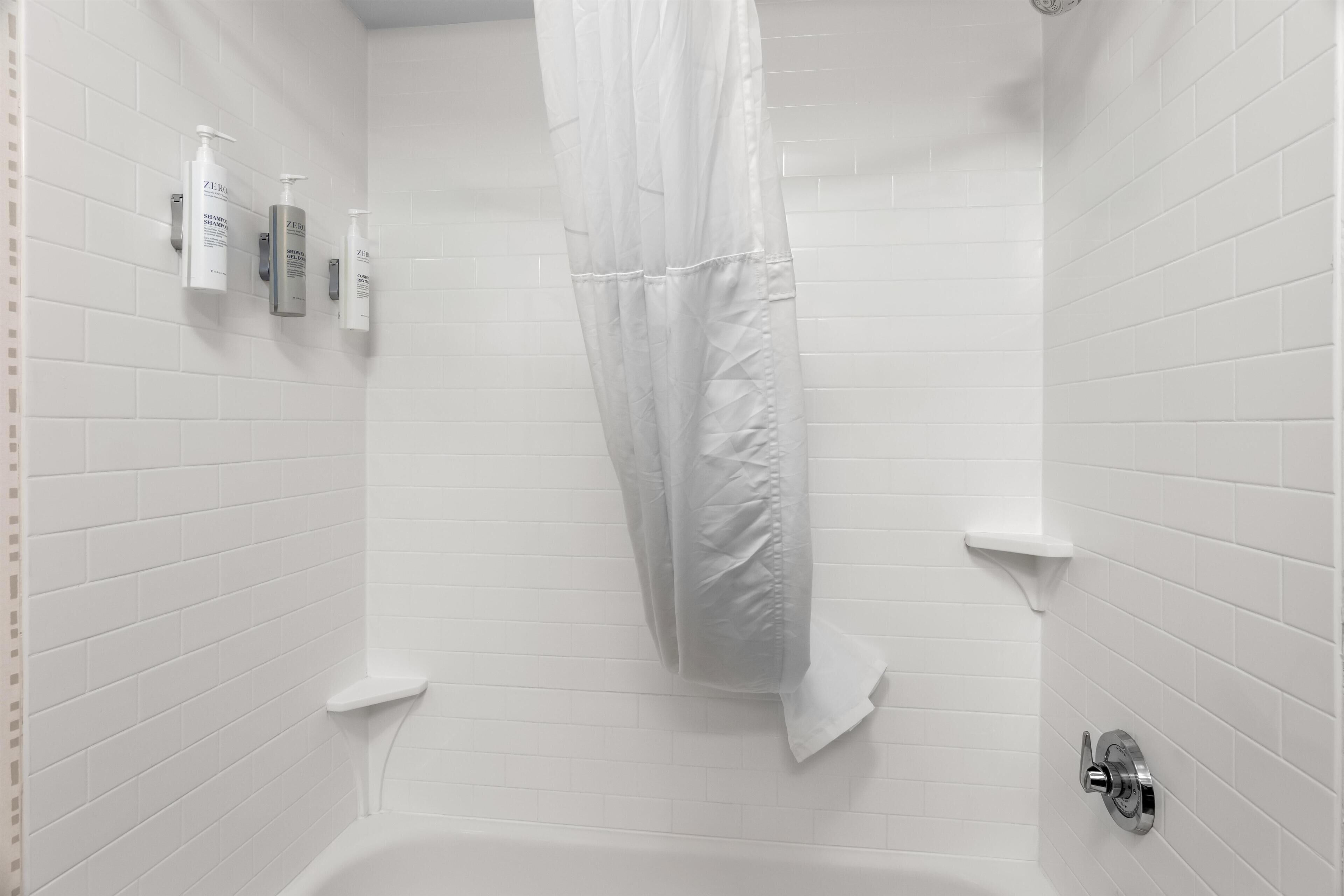 Standard Room | Bathroom shower