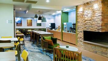 Free daily full breakfast