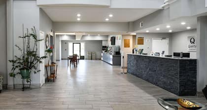 Quality Inn & Suites Brooks Louisville South