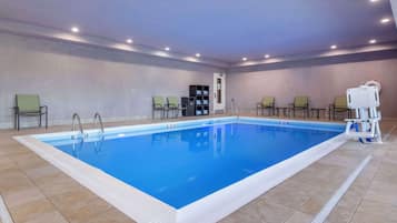 Indoor pool, pool loungers