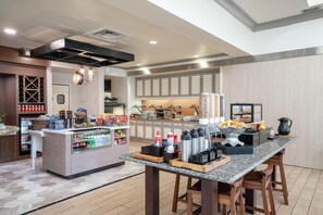Breakfast area - Hilton Garden Inn Louisville East (Louisville)