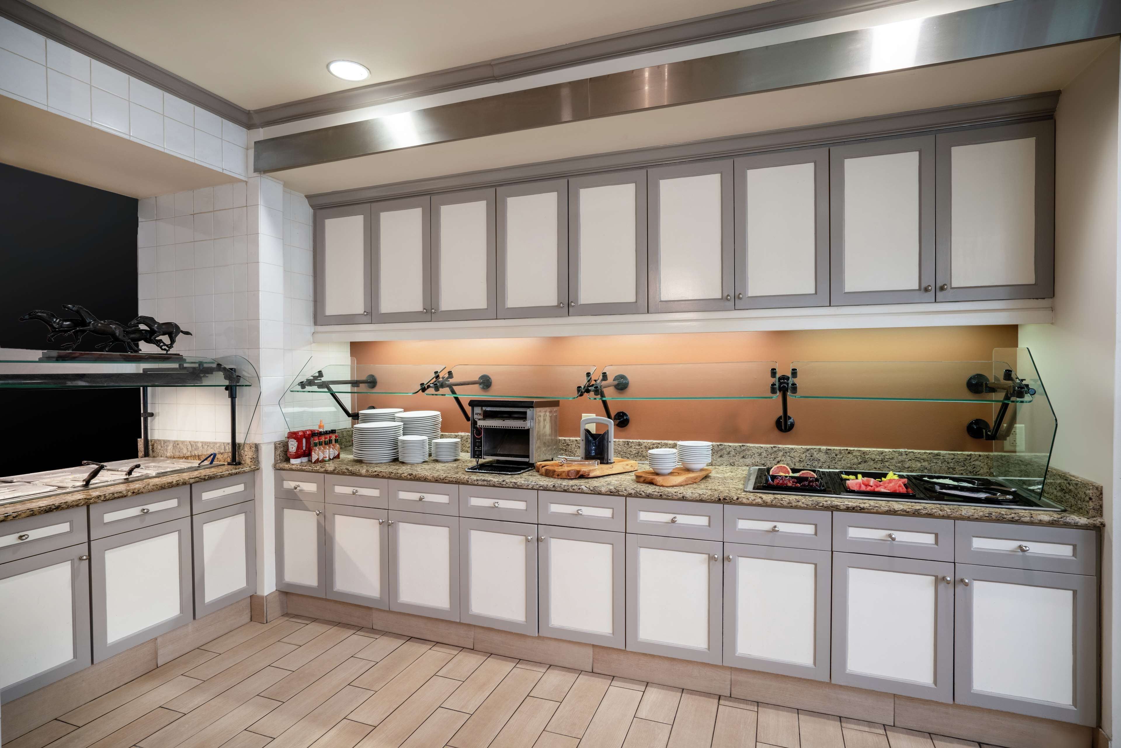 daily cooked-to-order breakfast (usd 9.95 per person)