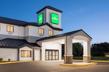 Wingate by Wyndham Salisbury