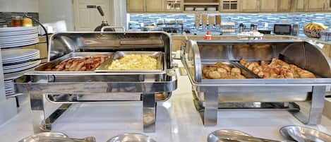 Free daily continental breakfast