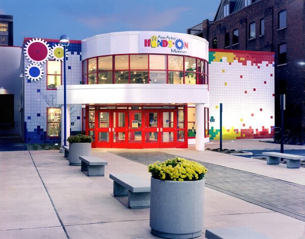 Point of interest - Sonesta Simply Suites Detroit Ann Arbor (Ann Arbor)