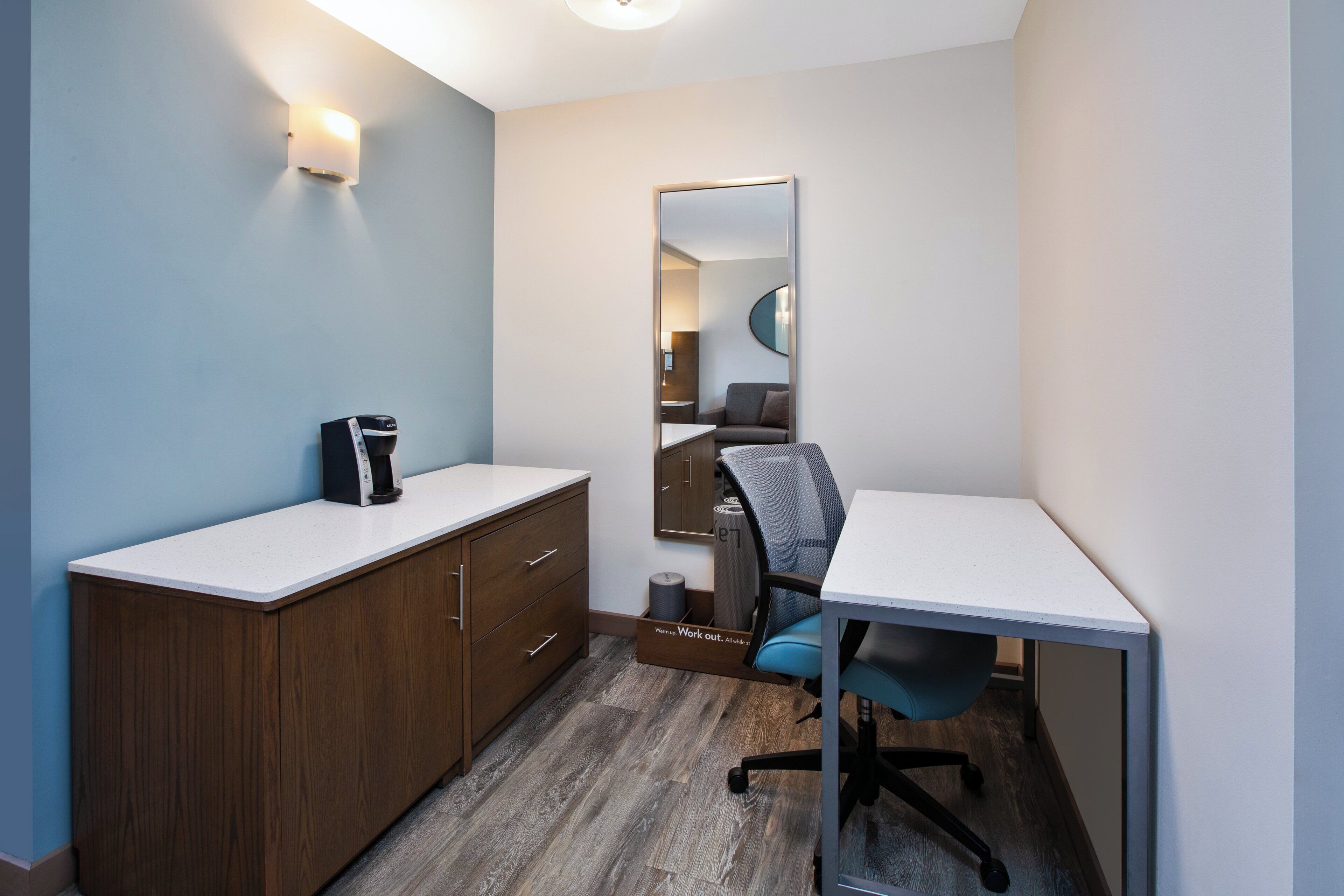 junior suite, 1 king bed | 1 bedroom, premium bedding, pillow-top beds, in-room safe