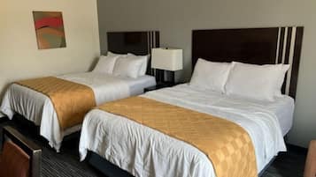 Chambre Standard, 2 grands lits, non-fumeurs | Fer et planche Ă  repasser, Wi-Fi gratuit, draps fournis