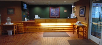 American Inn and Suites Houghton Lake