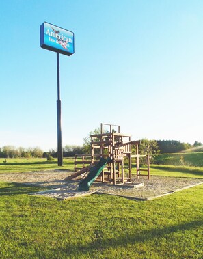Außen-Kinderspielplatz