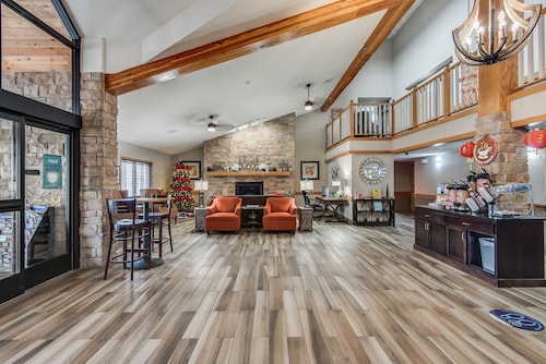 AmericInn by Wyndham Coon Rapids