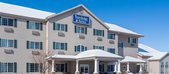 Travelodge & Suites by Wyndham Fargo/Moorhead