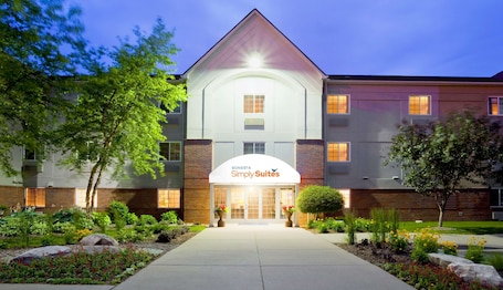 Exterior. Sonesta Simply Suites Minneapolis Richfield